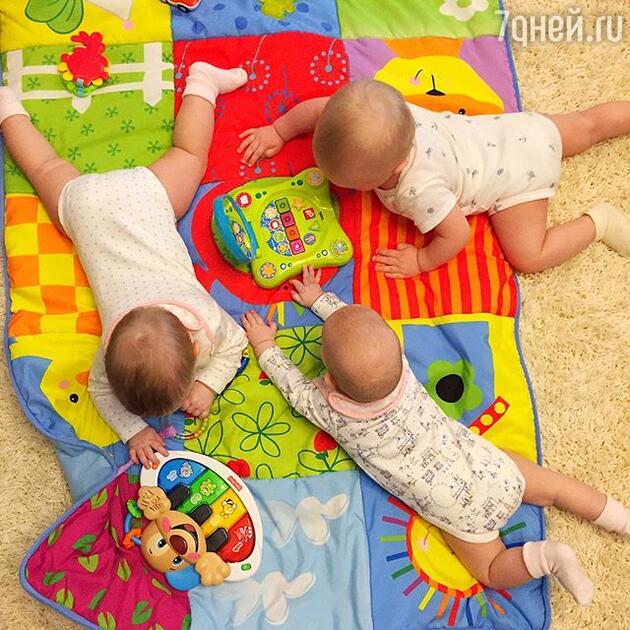 Сын Натальи Подольской Артемий и Племянницы певицы Настя и Саша Сын Натальи Подольской Артемий и Племянницы певицы Настя и Саша